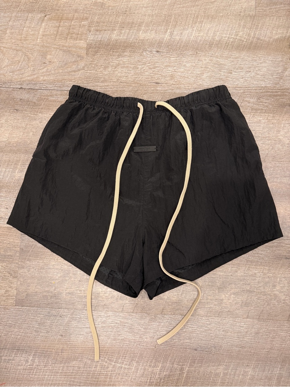 Fear of God Essentials Ripstop Running Shorts Sz L Black Athleisure Streetwear - Picture 3 of 10